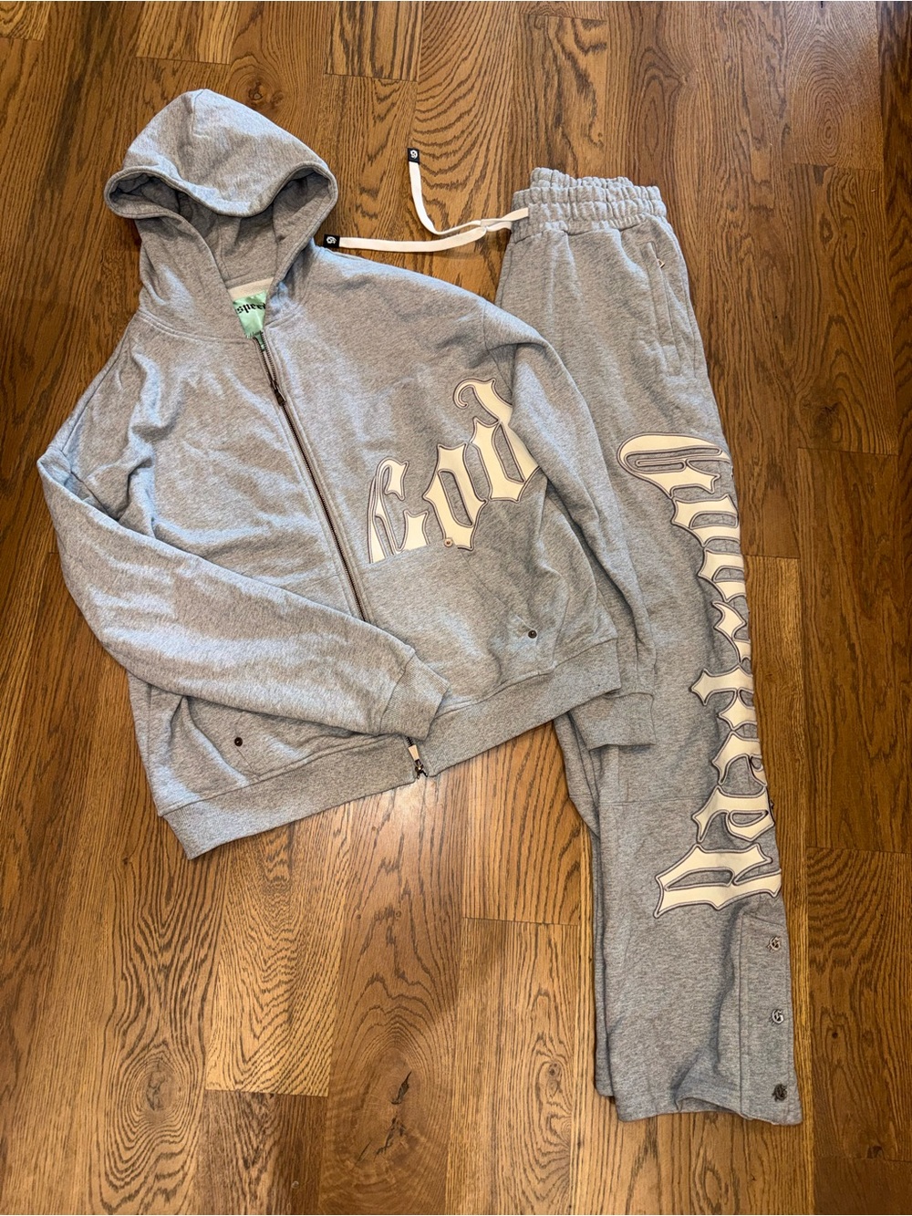 NWOT- Godspeed Gray Athleisure SET Hoodie And Pants Size Small Fall/Winter 25